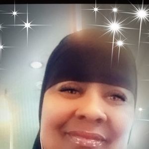 Meet your Posher, Iesha